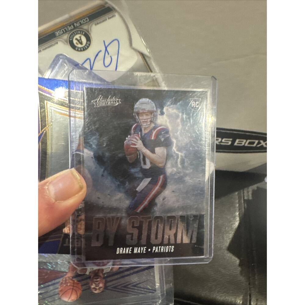 700+ Sports Card Lot LeBron Ohtani NFL NBA MLB Rookies Inserts Some Toploaded - Picture 15 of 16